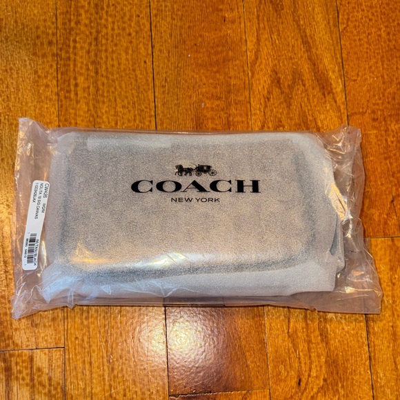 Coach Nolita 19 - Picture 2 of 5